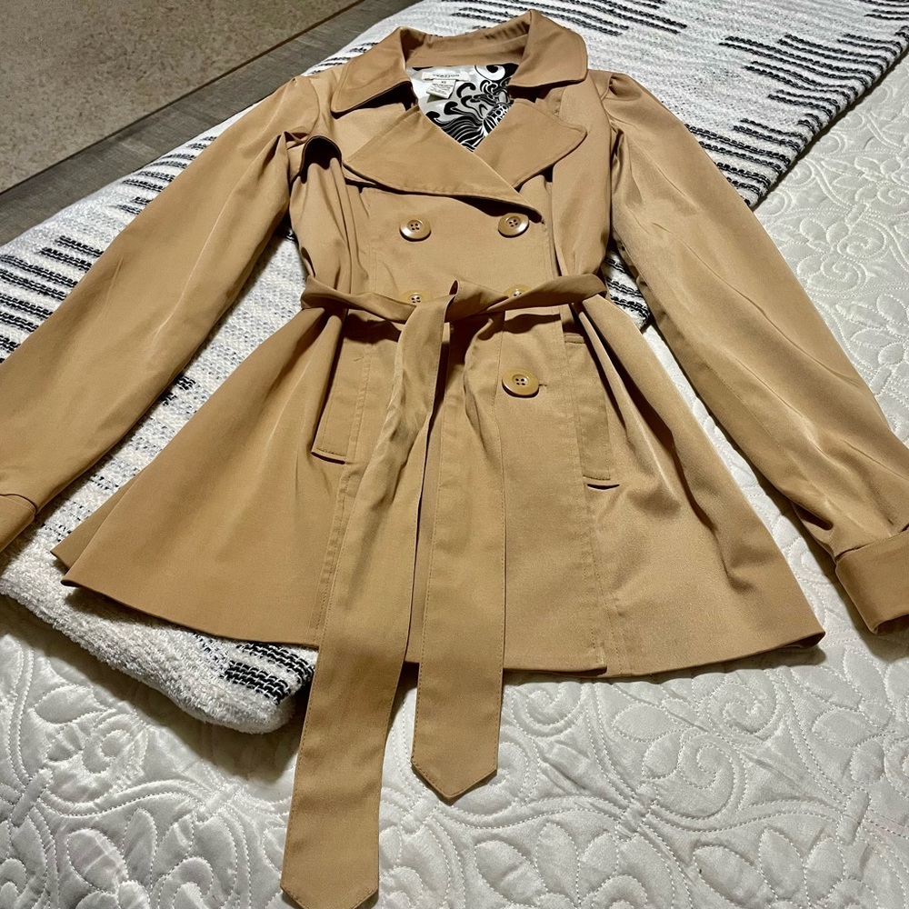 XS Vertigo Paris trench coat